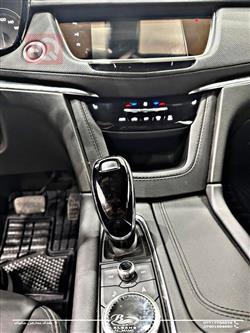 کادیلاک XT5